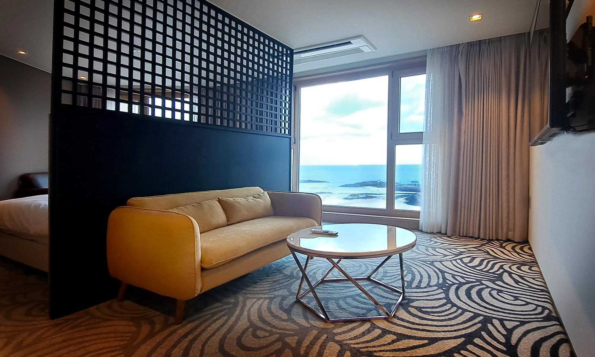 Saint Beach Hotel Чеджу Екстериор снимка